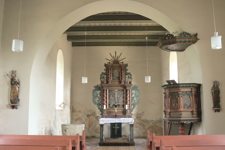 Innenraum der Storbecker Kirche