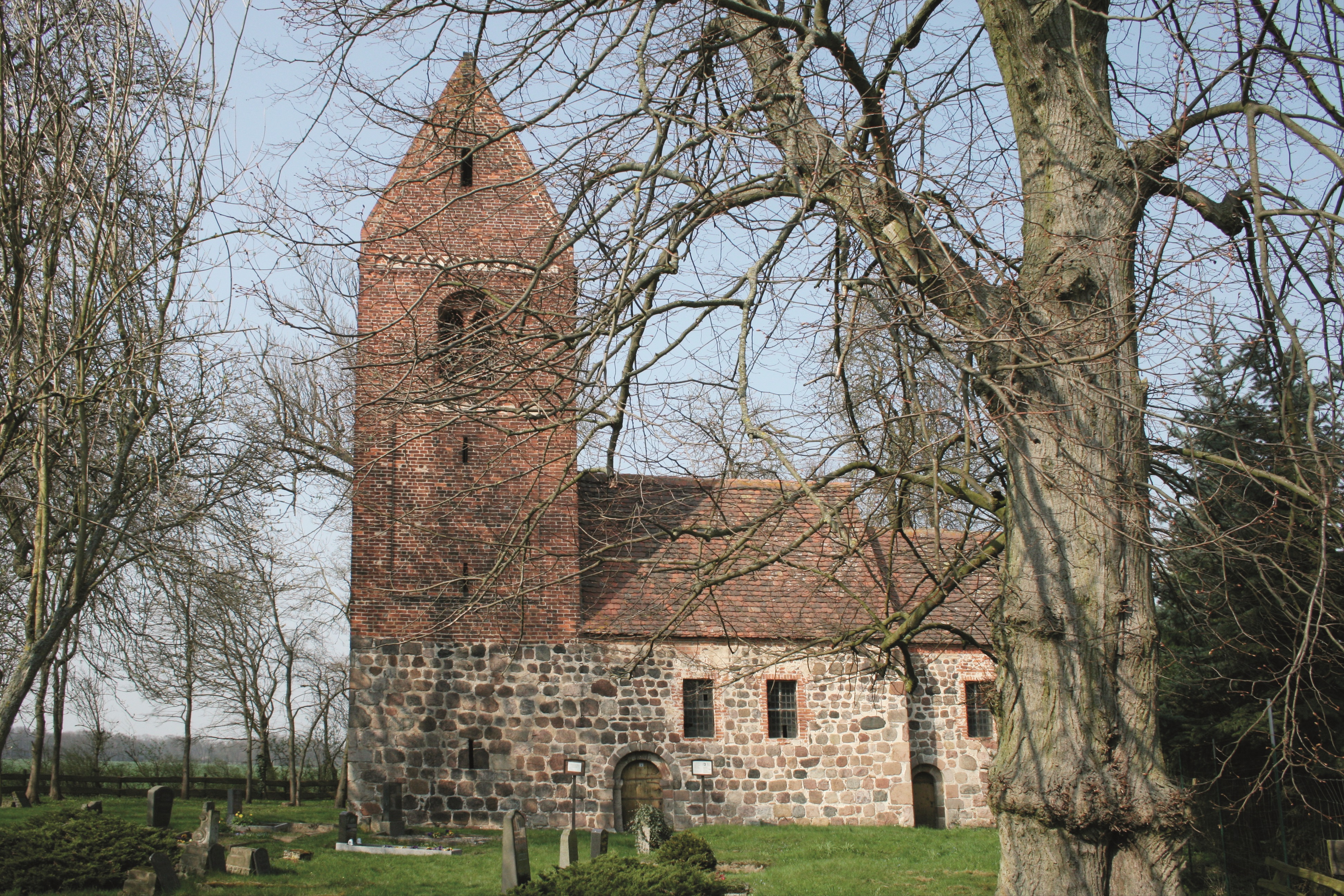 Kirche in Uchtenhagen